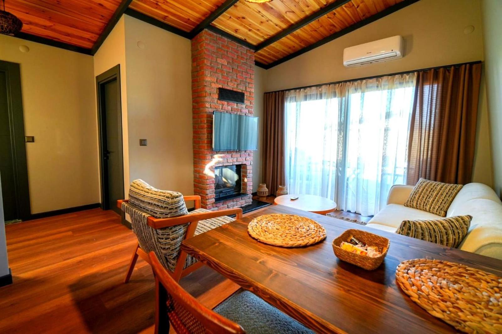 Vital Goel Sapanca Oezel Havuzlu Bungalov & Villa Exterior foto
